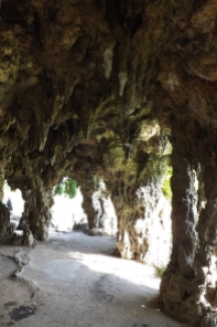 lac-daumesnil-grotte
